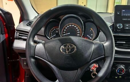 Toyota Yaris XP150 рестайлинг, 2021 год, 1 093 800 рублей, 10 фотография