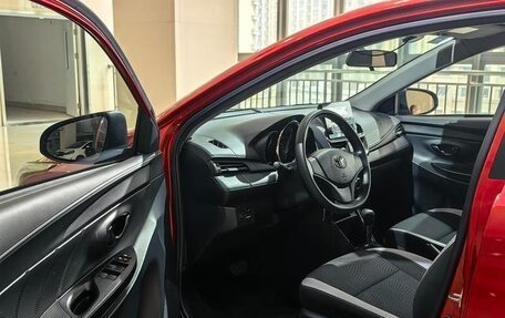 Toyota Yaris XP150 рестайлинг, 2021 год, 1 093 800 рублей, 8 фотография