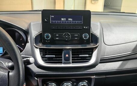 Toyota Yaris XP150 рестайлинг, 2021 год, 1 093 800 рублей, 11 фотография