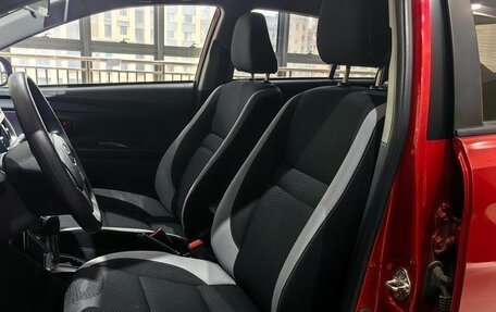 Toyota Yaris XP150 рестайлинг, 2021 год, 1 093 800 рублей, 13 фотография