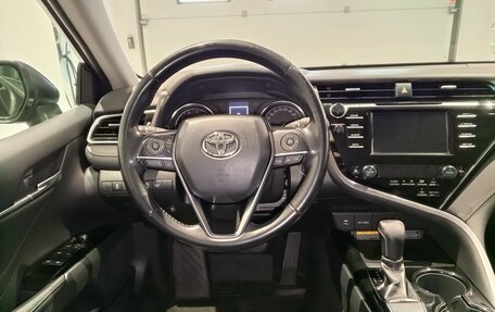 Toyota Camry, 2019 год, 2 099 000 рублей, 8 фотография