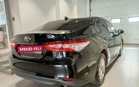 Toyota Camry, 2019 год, 2 099 000 рублей, 6 фотография