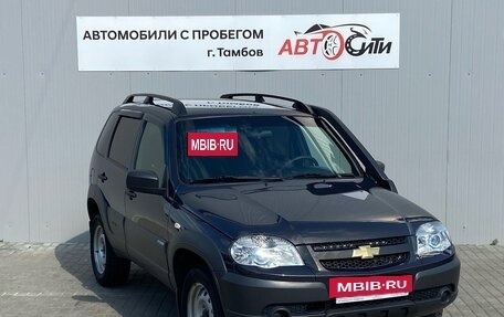 Chevrolet Niva I рестайлинг, 2018 год, 800 000 рублей, 3 фотография