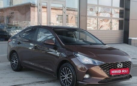 Hyundai Solaris II рестайлинг, 2021 год, 1 355 000 рублей, 3 фотография