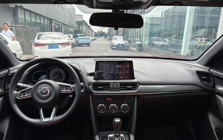 Mazda CX-4, 2021 год, 2 140 000 рублей, 9 фотография