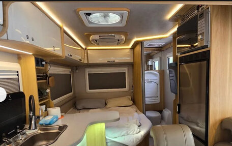 Hyundai Grand Starex Grand Starex I рестайлинг 2, 2021 год, 4 950 000 рублей, 8 фотография