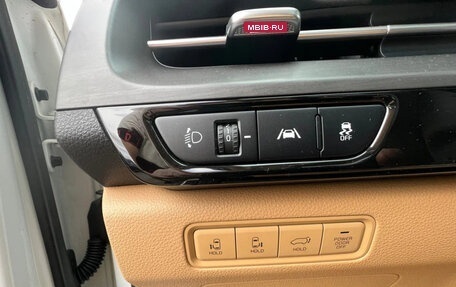 KIA Carnival, 2021 год, 3 330 000 рублей, 19 фотография