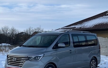 Hyundai Grand Starex Grand Starex I рестайлинг 2, 2019 год, 4 000 000 рублей, 7 фотография