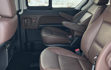 Hyundai Grand Starex Grand Starex I рестайлинг 2, 2019 год, 4 000 000 рублей, 16 фотография