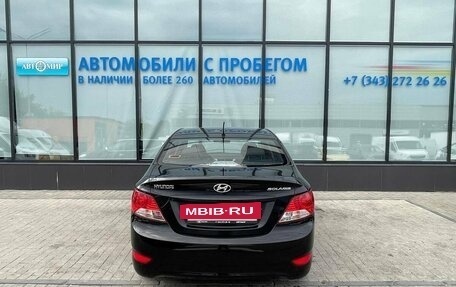 Hyundai Solaris II рестайлинг, 2013 год, 805 000 рублей, 4 фотография