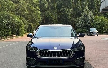 Skoda Octavia IV, 2022 год, 1 920 000 рублей, 2 фотография