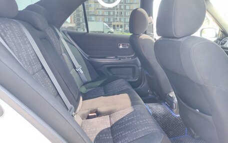 Toyota Altezza, 1999 год, 920 000 рублей, 17 фотография