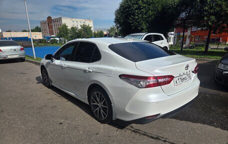 Toyota Camry, 2022 год, 3 500 000 рублей, 4 фотография