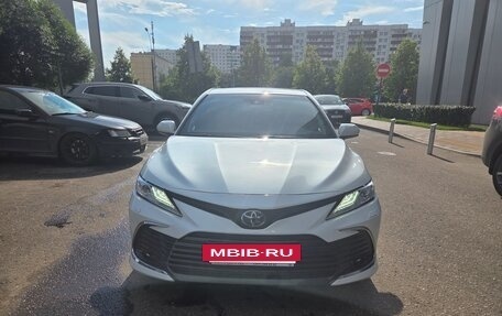 Toyota Camry, 2022 год, 3 500 000 рублей, 2 фотография