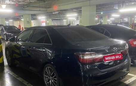 Toyota Camry, 2017 год, 2 690 000 рублей, 2 фотография