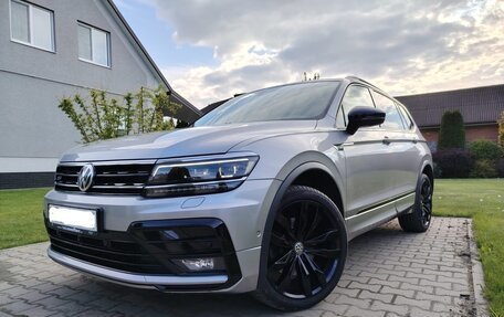 Volkswagen Tiguan II, 2020 год, 3 100 000 рублей, 2 фотография