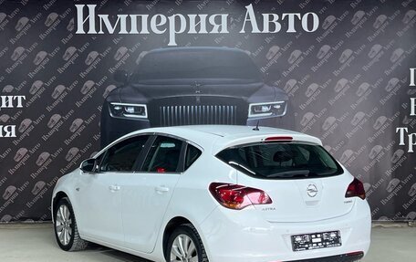Opel Astra J, 2011 год, 700 000 рублей, 7 фотография
