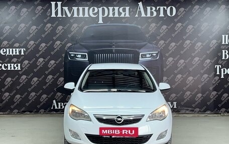 Opel Astra J, 2011 год, 700 000 рублей, 3 фотография