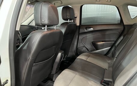 Opel Astra J, 2011 год, 700 000 рублей, 18 фотография