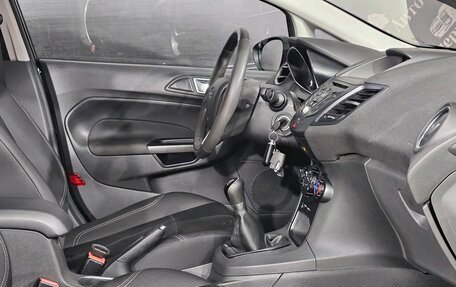 Ford Fiesta, 2016 год, 985 000 рублей, 21 фотография