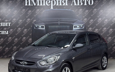 Hyundai Solaris II рестайлинг, 2013 год, 910 000 рублей, 4 фотография