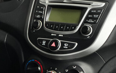 Hyundai Solaris II рестайлинг, 2013 год, 910 000 рублей, 18 фотография