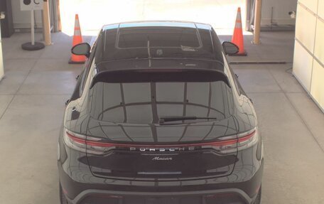 Porsche Macan I рестайлинг, 2022 год, 4 500 000 рублей, 6 фотография