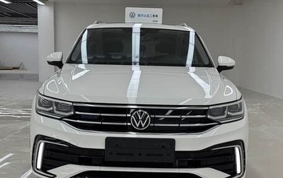 Volkswagen Tiguan II, 2022 год, 2 200 000 рублей, 1 фотография