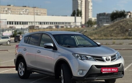 Toyota RAV4, 2013 год, 1 830 000 рублей, 2 фотография