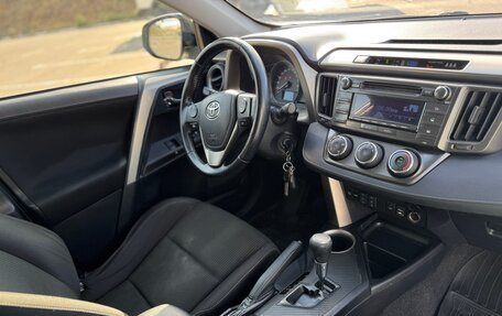 Toyota RAV4, 2013 год, 1 830 000 рублей, 14 фотография