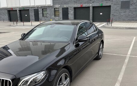 Mercedes-Benz E-Класс, 2019 год, 3 700 000 рублей, 3 фотография