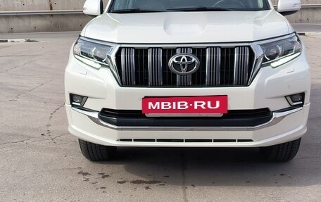 Toyota Land Cruiser Prado 150 рестайлинг 2, 2018 год, 5 900 000 рублей, 2 фотография