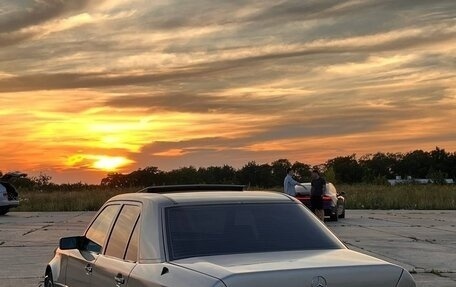 Mercedes-Benz W124, 1990 год, 430 000 рублей, 4 фотография