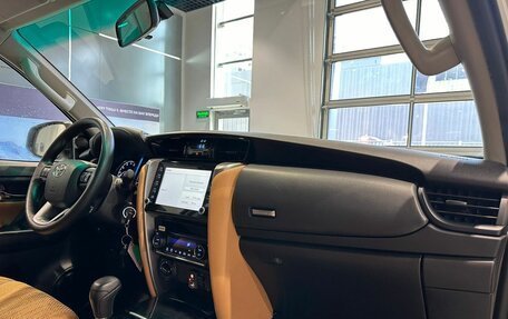 Toyota Fortuner II, 2022 год, 4 249 000 рублей, 11 фотография