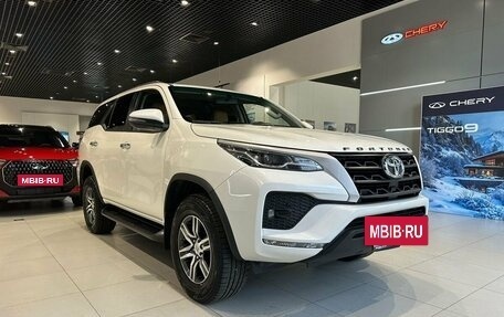 Toyota Fortuner II, 2022 год, 4 249 000 рублей, 3 фотография