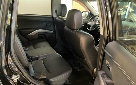 Mitsubishi Outlander III рестайлинг 3, 2012 год, 1 099 000 рублей, 10 фотография