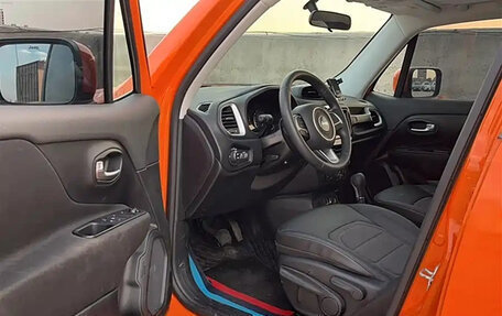 Jeep Renegade I рестайлинг, 2021 год, 1 250 000 рублей, 12 фотография