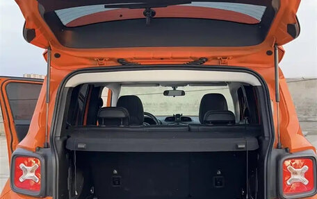 Jeep Renegade I рестайлинг, 2021 год, 1 250 000 рублей, 14 фотография