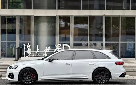 Audi RS 4, 2021 год, 5 650 596 рублей, 5 фотография