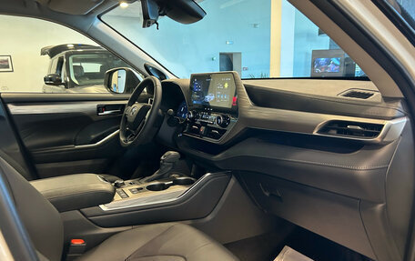 Toyota Highlander, 2025 год, 5 450 000 рублей, 26 фотография