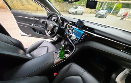 Toyota Camry, 2020 год, 3 050 000 рублей, 7 фотография