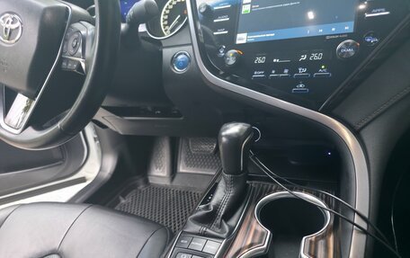 Toyota Camry, 2020 год, 3 050 000 рублей, 6 фотография
