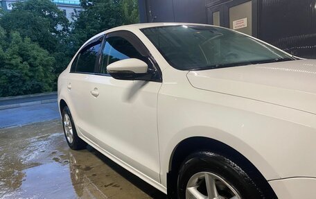 Volkswagen Jetta VI, 2013 год, 750 000 рублей, 3 фотография