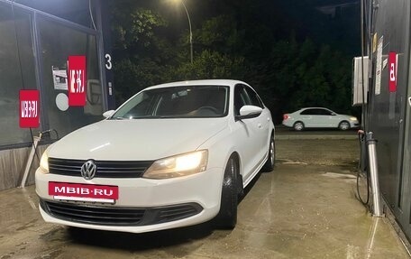 Volkswagen Jetta VI, 2013 год, 750 000 рублей, 5 фотография