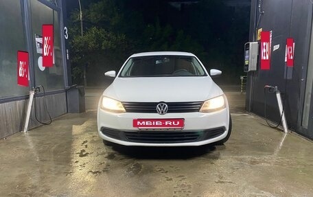 Volkswagen Jetta VI, 2013 год, 750 000 рублей, 15 фотография