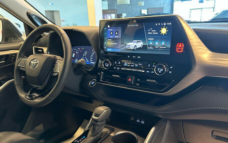 Toyota Highlander, 2025 год, 5 450 000 рублей, 28 фотография