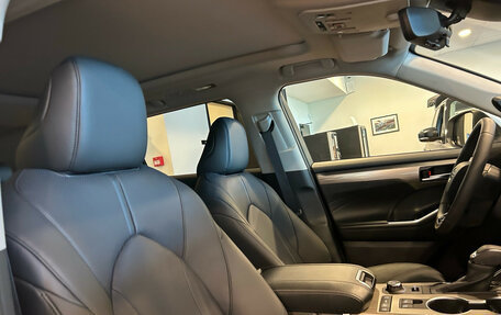 Toyota Highlander, 2025 год, 5 450 000 рублей, 21 фотография