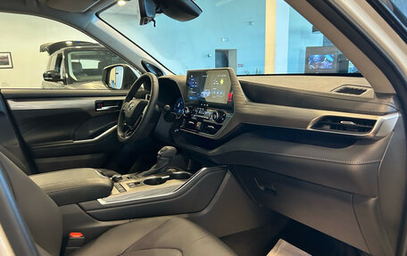 Toyota Highlander, 2025 год, 5 450 000 рублей, 27 фотография