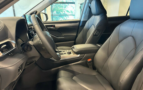 Toyota Highlander, 2025 год, 5 450 000 рублей, 23 фотография