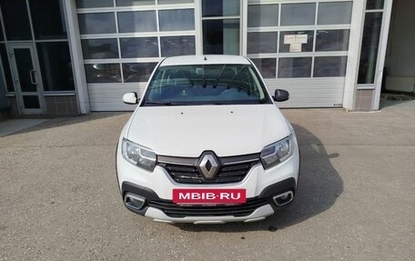 Renault Logan II, 2021 год, 1 000 000 рублей, 2 фотография